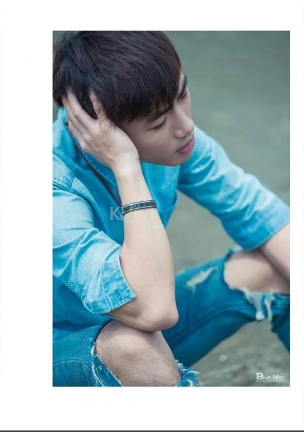 Whoseman-8-花漾文青男孩-許禾